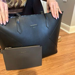 Givenchy Tote Bag w/wristlet